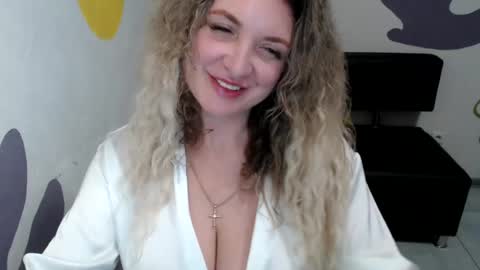 Donna online show from 07/14/26, 10:32