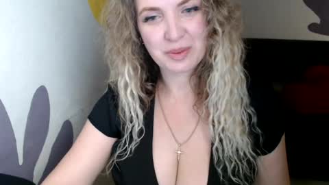 Donna online show from 07/16/26, 08:37