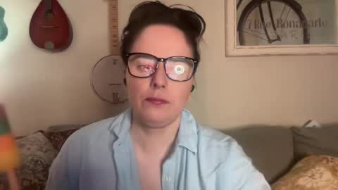 Snapshot of luxe_lola chatting on 01/03/25, 10:31 Luxy online show from 01/03/25, 10:31