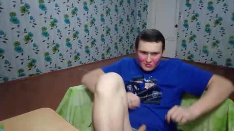 Snapshot of luxeboy_ chatting on 10/29/25, 07:37 Mike online show from 10/29/25, 07:37