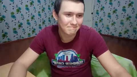 Snapshot of luxeboy_ chatting on 11/16/25, 09:20 Mike online show from 11/16/25, 09:20