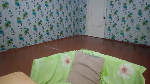 Snapshot of luxeboy_ chatting on 11/22/25, 07:07 Mike online show from 11/22/25, 07:07