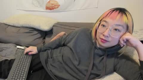 Snapshot of luxgray chatting on 12/04/24, 06:22 LuxGray online show from 12/04/24, 06:22