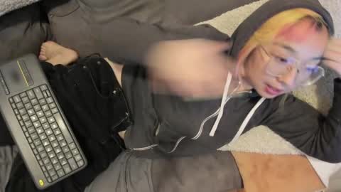 Snapshot of luxgray chatting on 12/10/24, 03:20 LuxGray online show from 12/10/24, 03:20