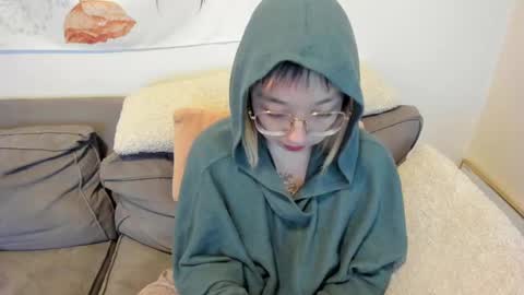 Snapshot of luxgray chatting on 03/03/25, 12:59 LuxGray online show from 03/03/25, 12:59