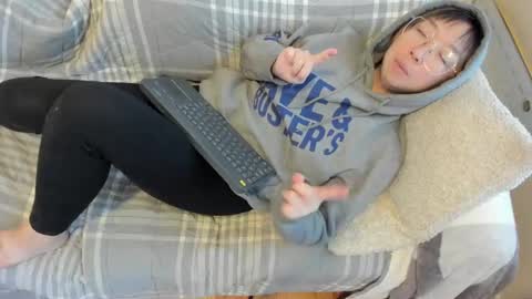 Snapshot of luxgray chatting on 10/17/25, 09:50 LuxGray online show from 10/17/25, 09:50