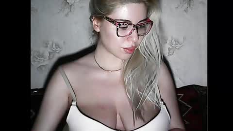LuxSonyaStar online show from 01/22/25, 08:17