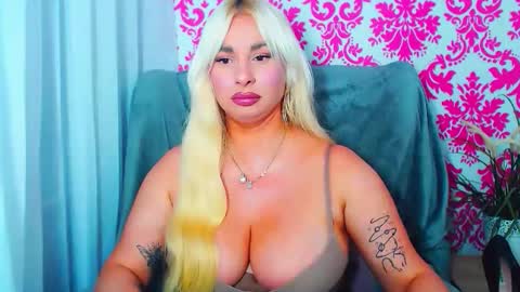 Luxuriaa online show from 05/20/26, 07:53