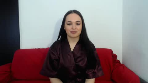 Laura online show from 12/08/24, 04:14