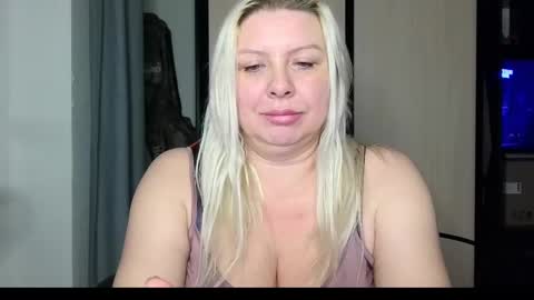 Luxury White online show from 01/08/25, 08:07