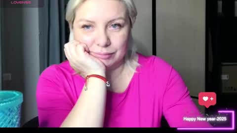 Luxury White online show from 02/12/25, 05:58