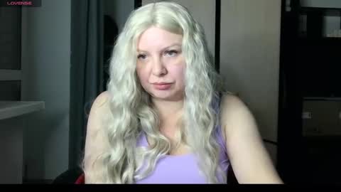 Luxury White online show from 03/05/25, 05:29