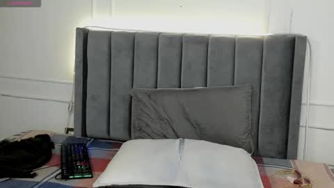 Snapshot of luxuryheaven chatting on 10/12/25, 08:19 Tommy and Polly online show from 10/12/25, 08:19