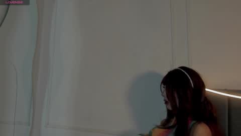 Snapshot of luxuryheaven chatting on 10/29/25, 06:15 Tommy and Polly online show from 10/29/25, 06:15