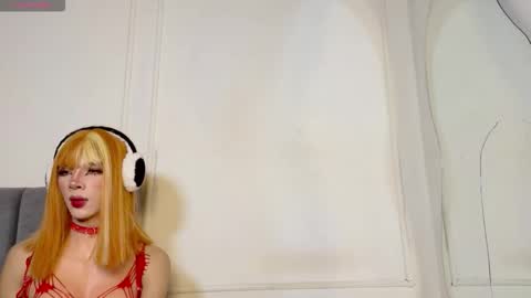 Snapshot of luxuryheaven chatting on 11/23/25, 08:52 Tommy and Polly online show from 11/23/25, 08:52