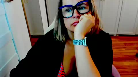 Diana online show from 07/16/26, 03:23