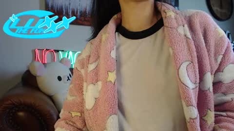 LuxxxTheFox online show from 09/09/25, 09:03