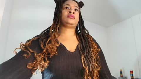 Snapshot of luxy_benet chatting on 04/02/26, 05:49 Big Benet online show from 04/02/26, 05:49