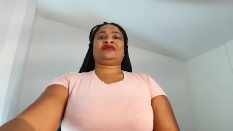 Snapshot of luxy_benet chatting on 04/07/26, 08:37 Big Benet online show from 04/07/26, 08:37