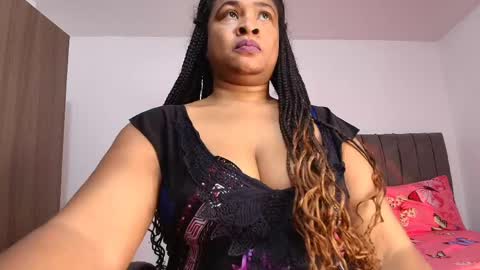 Snapshot of luxy_benet chatting on 05/04/26, 12:50 Big Benet online show from 05/04/26, 12:50