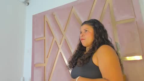 luzenaasm online show from 10/28/25, 04:49