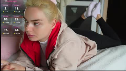 Lana online show from 10/27/25, 08:07