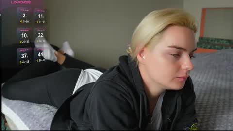 Lana online show from 10/28/25, 07:45