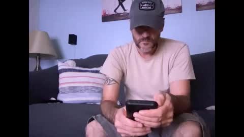 Snapshot of lxplaya81 chatting on 09/15/25, 12:43 lxplaya81 online show from 09/15/25, 12:43