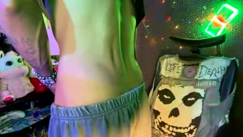 lxrdhxkvgemvsterjuice online show from 06/25/26, 05:12