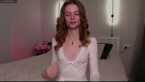 Snapshot of ly_lydia chatting on 10/24/25, 03:14 ly lydia online show from 10/24/25, 03:14