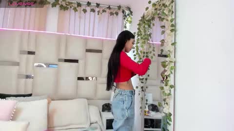 Snapshot of lya_brown chatting on 11/15/25, 11:29 lya_brown online show from 11/15/25, 11:29