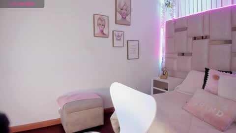 Snapshot of lya_brown chatting on 12/01/25, 12:21 lya_brown online show from 12/01/25, 12:21