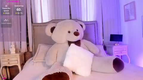 lya_brown online show from 07/02/26, 12:33