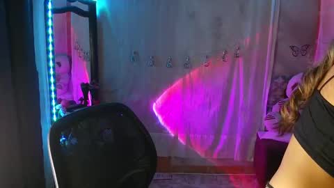 Call me Lia  online show from 10/24/25, 11:23