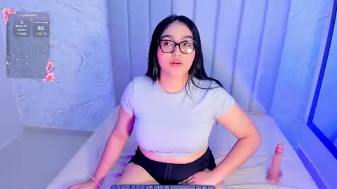 LYA DUBOIS  online show from 07/02/26, 10:38
