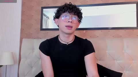Lyan online show from 04/29/26, 07:42