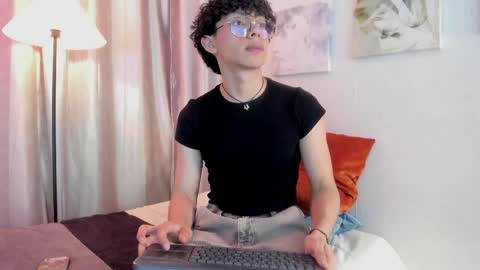 Lyan online show from 05/09/26, 07:52