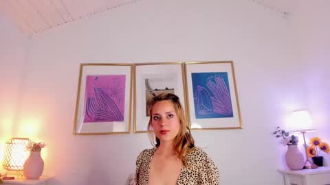 Snapshot of lyana_xz chatting on 06/03/26, 11:57 LYA online show from 06/03/26, 11:57