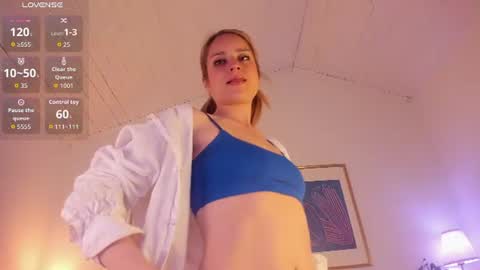 Snapshot of lyana_xz chatting on 06/09/26, 11:44 LYA online show from 06/09/26, 11:44