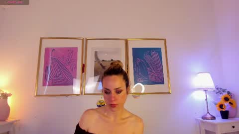 LYA online show from 06/18/26, 12:31