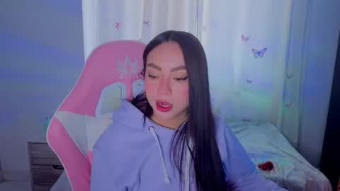 Snapshot of lyavalmont chatting on 05/08/26, 04:45 lyavalmont online show from 05/08/26, 04:45