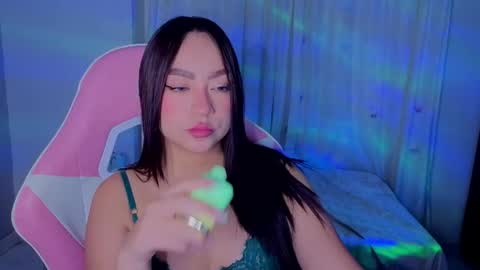 Snapshot of lyavalmont chatting on 05/30/26, 01:57 lyavalmont online show from 05/30/26, 01:57
