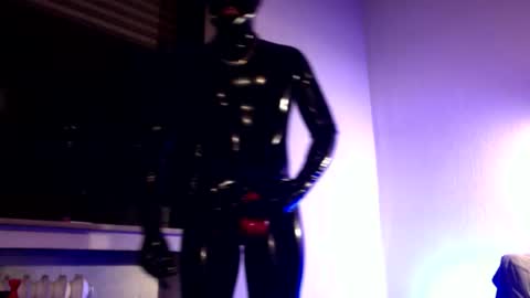 Snapshot of lycas30 chatting on 12/15/25, 11:20 lycas30 online show from 12/15/25, 11:20