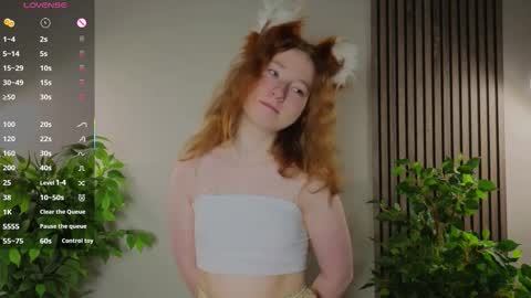 Snapshot of lydaerne chatting on 03/18/26, 01:42 Call me Liddy Im so new here show me how to get fun here please online show from 03/18/26, 01:42