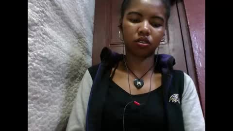 Snapshot of lydialarin chatting on 09/12/25, 06:52 Lydiah online show from 09/12/25, 06:52