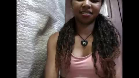 Snapshot of lydialarin chatting on 09/29/25, 03:39 Lydiah online show from 09/29/25, 03:39