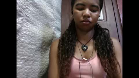 Snapshot of lydialarin chatting on 09/30/25, 03:44 Lydiah online show from 09/30/25, 03:44