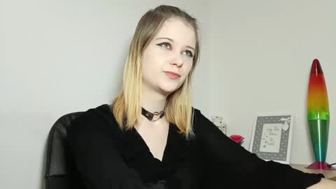 Lydia online show from 09/17/25, 06:31