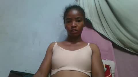 lydie856696 online show from 04/28/26, 02:27