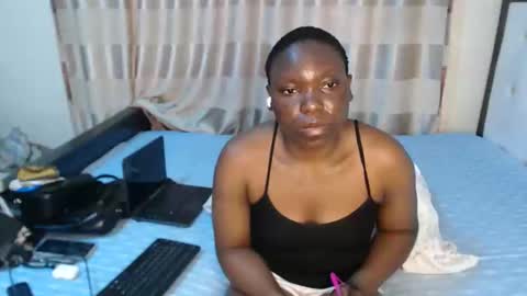 lyiajee online show from 09/30/25, 07:46